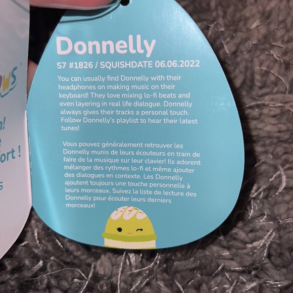 NWT Donnelly The Macaroon Topped With Sprinkles & Icing RARE Squishmallow - Picture 5 of 5